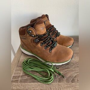 Men’s Wolverine Bodi 5” Waterproof Work Boot. Size 8